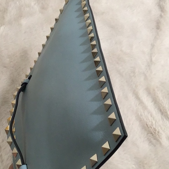 VALENTINO GARAVANI Rock Stud Flat Clutch Wristlet EUC w/ Tags Light Pastel Blue - Picture 8 of 16